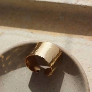 NEW TOKEN JEWELRY cuff ring in gold